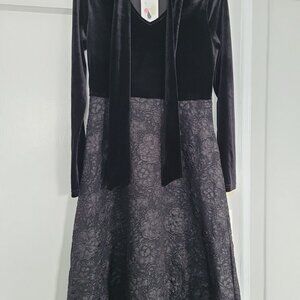 SHEIN Modely Elegant Black Velvet Dress Long Sleeve w/Floral Lace Panel